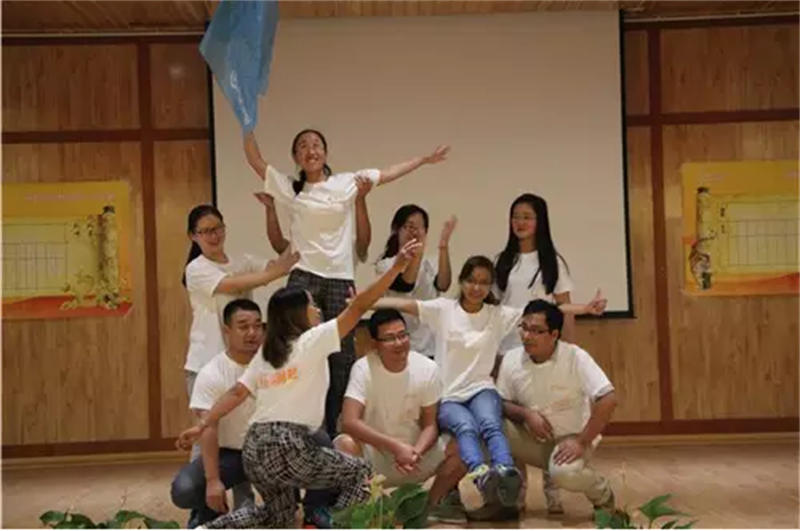 團(tuán)隊.jpg 團(tuán)隊.jpg