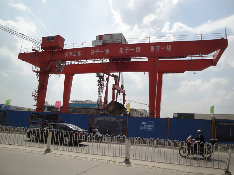 盾構(gòu)機(jī)專用龍門(mén)起重機(jī)