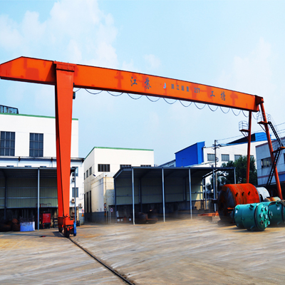 電動(dòng)龍門(mén)式起重機(jī)